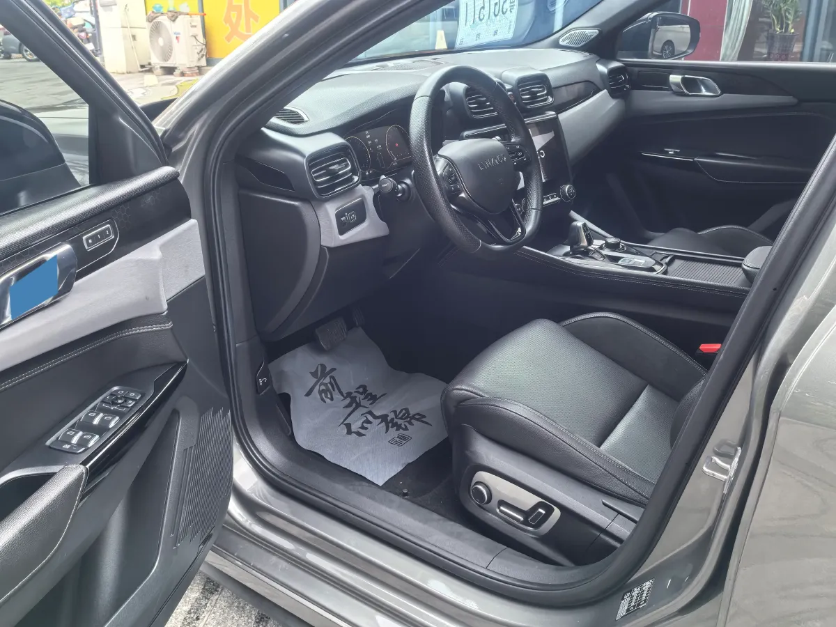 2021 LYNK&CO 03 2.0T 190HP L4 6AT,autocango,china used car exporter,china ev exporter,chinese used car exporter,chinese used ev exporter