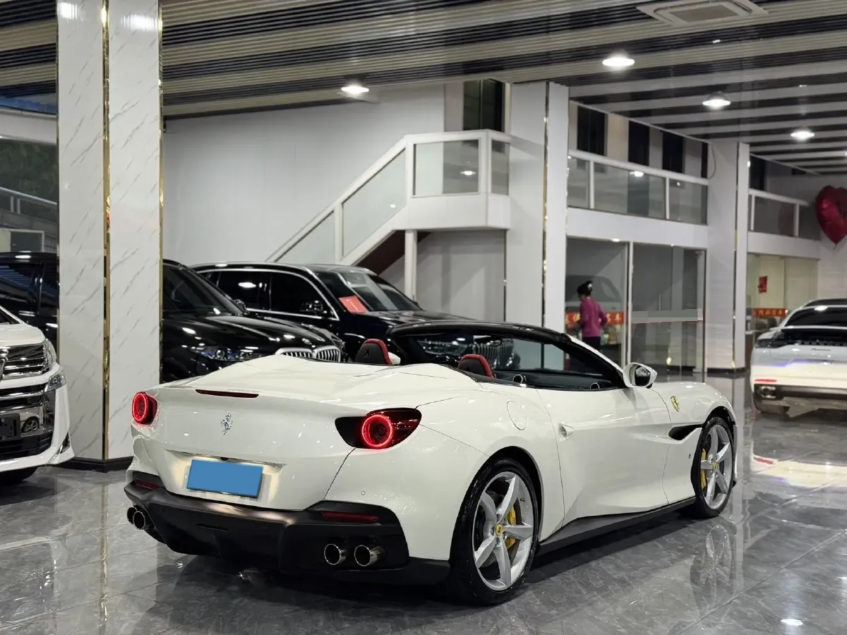 2021 Ferrari Portofino 3.9T 620HP V8 8DCT,autocango,china used car exporter,china ev exporter,chinese used car exporter,chinese used ev exporter