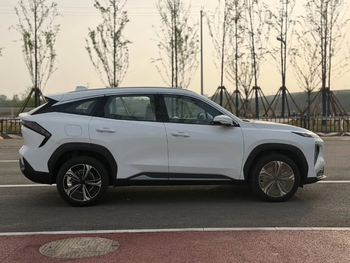 2025 Geely Galaxy L7 1.5L 112HP L4 1DHT PHEV 18.4KWH,autocango,china used car exporter,china ev exporter,chinese used car exporter,chinese used ev exporter