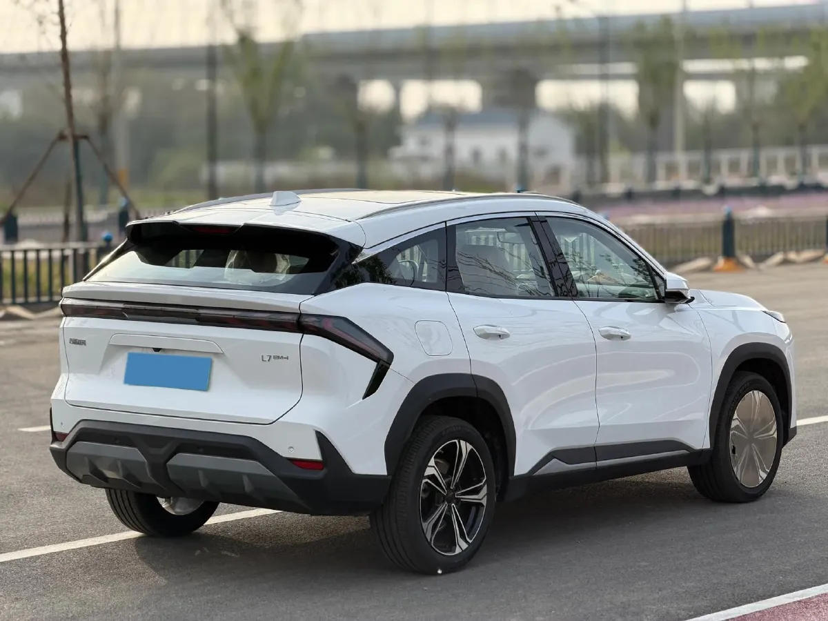 2025 Geely Galaxy L7 1.5L 112HP L4 1DHT PHEV 18.4KWH,autocango,china used car exporter,china ev exporter,chinese used car exporter,chinese used ev exporter
