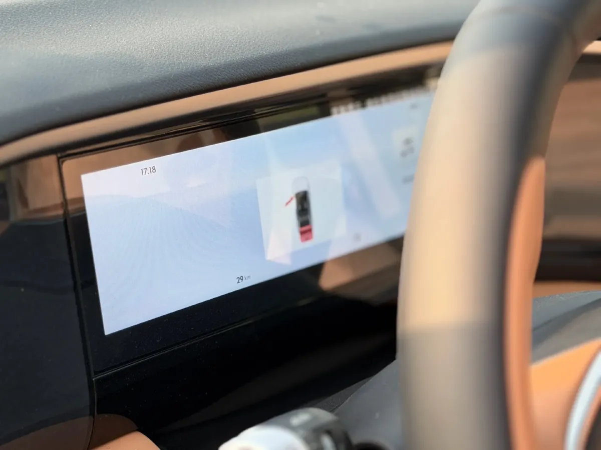 2025 Geely Galaxy L7 1.5L 112HP L4 1DHT PHEV 18.4KWH,autocango,china used car exporter,china ev exporter,chinese used car exporter,chinese used ev exporter