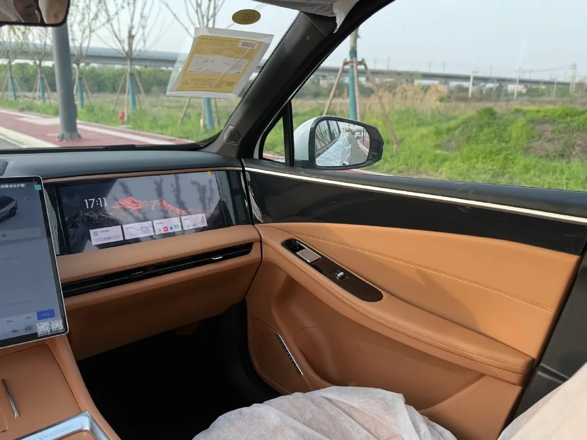 2025 Geely Galaxy L7 1.5L 112HP L4 1DHT PHEV 18.4KWH,autocango,china used car exporter,china ev exporter,chinese used car exporter,chinese used ev exporter