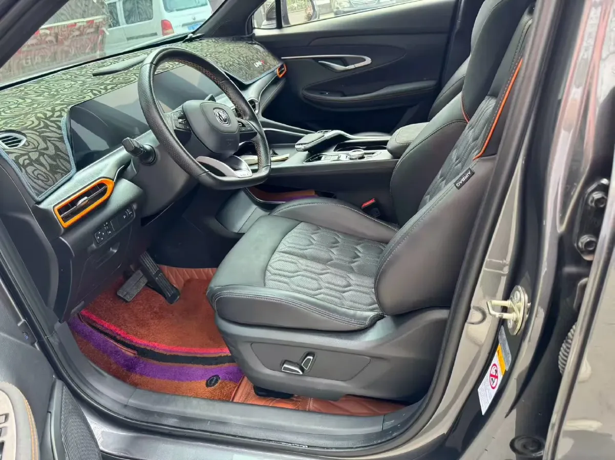 2022 ChangAn UNI-T 1.5T 188HP L4 7DCT,autocango,china used car exporter,china ev exporter,chinese used car exporter,chinese used ev exporter