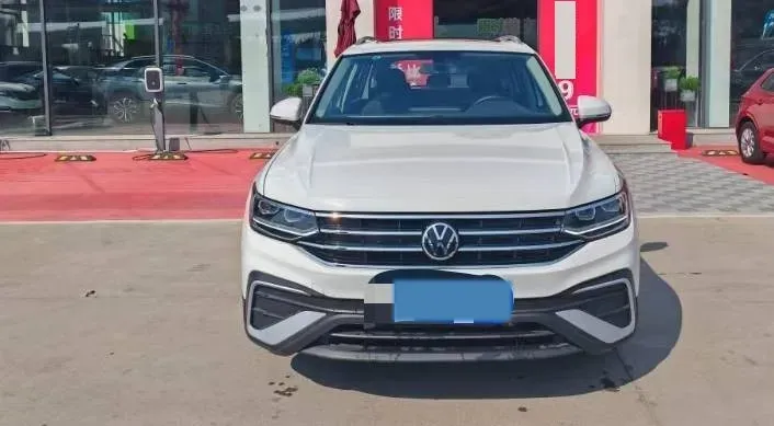 2023 Volkswagen Tiguan L 1.5T 160HP L4 7DCT,autocango,china used car exporter,china ev exporter,chinese used car exporter,chinese used ev exporter