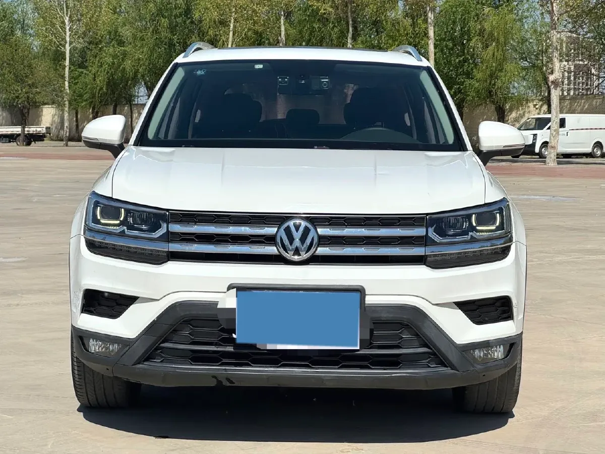 2019 MINI MINI 1.5T 102HP L3 7DCT,autocango,china used car exporter,china ev exporter,chinese used car exporter,chinese used ev exporter