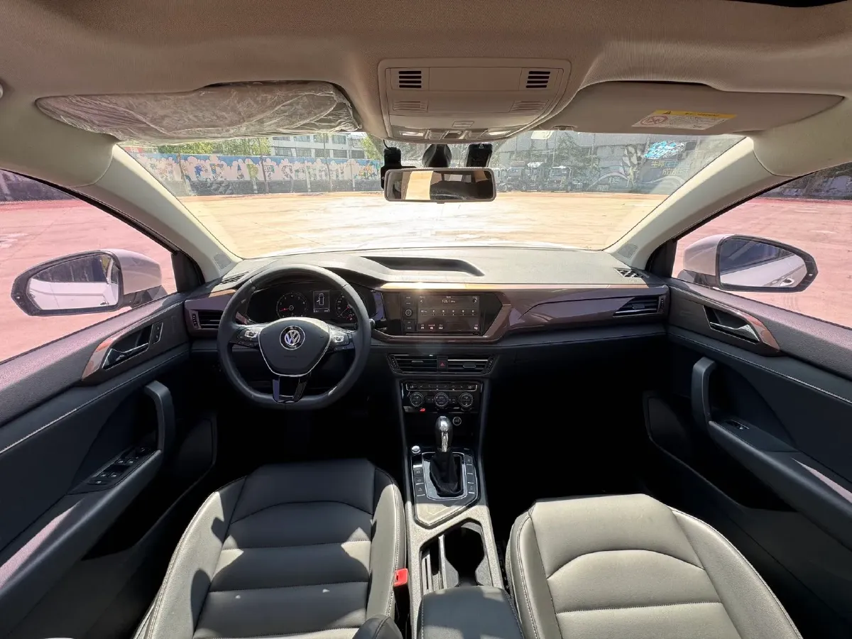 2019 MINI MINI 1.5T 102HP L3 7DCT,autocango,china used car exporter,china ev exporter,chinese used car exporter,chinese used ev exporter