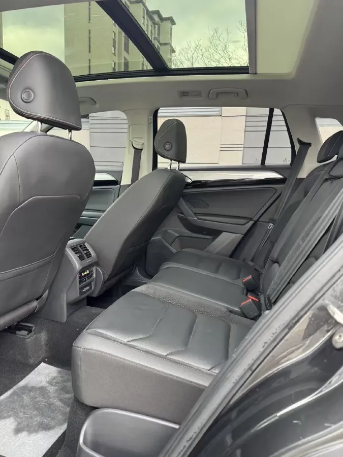 2020 Volkswagen Tayron 2.0T 186HP L4 7DCT,autocango,china used car exporter,china ev exporter,chinese used car exporter,chinese used ev exporter