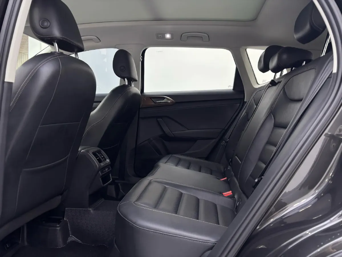 2022 Volkswagen Tharu 1.4T 150HP L4 7DCT,autocango,china used car exporter,china ev exporter,chinese used car exporter,chinese used ev exporter