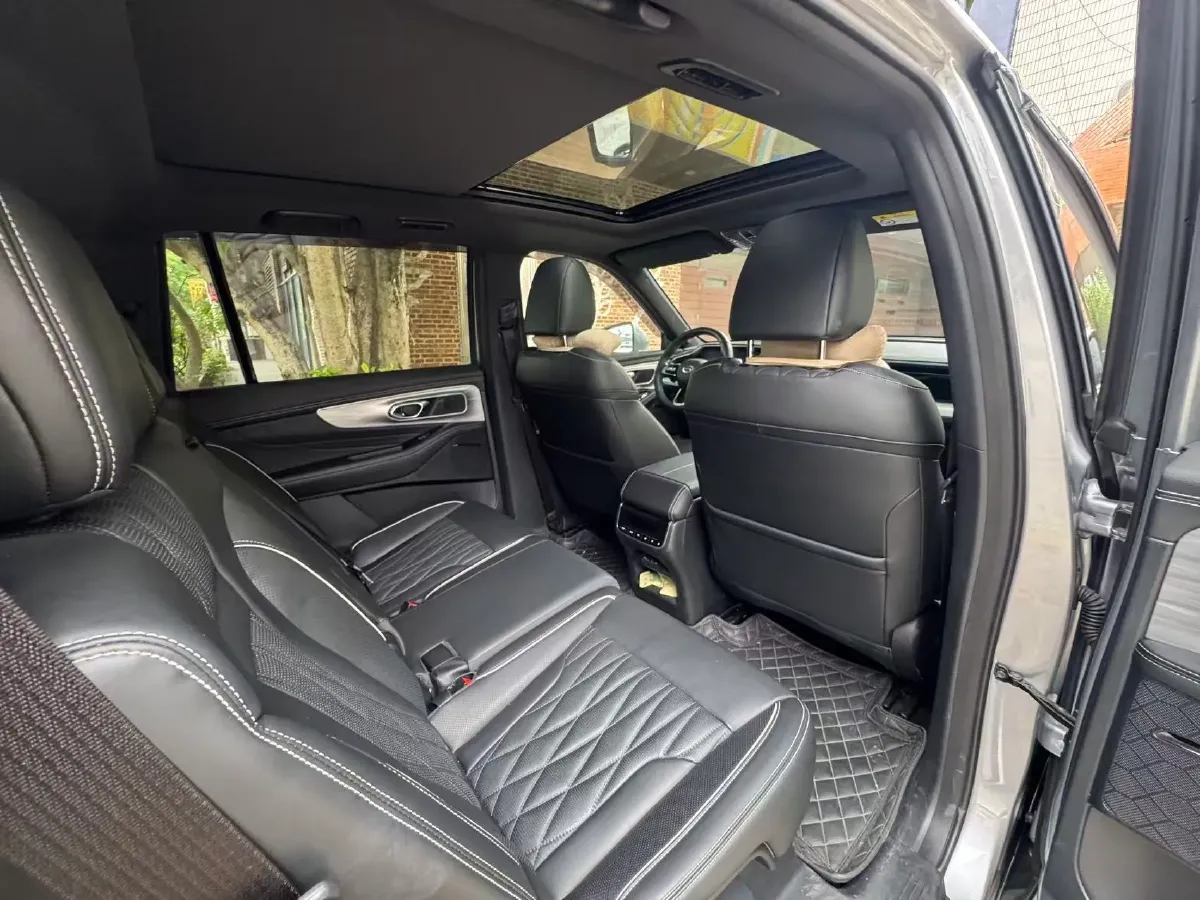 2022 GAC Trumpchi GS8 2.0T 252HP L4 8AT,autocango,china used car exporter,china ev exporter,chinese used car exporter,chinese used ev exporter