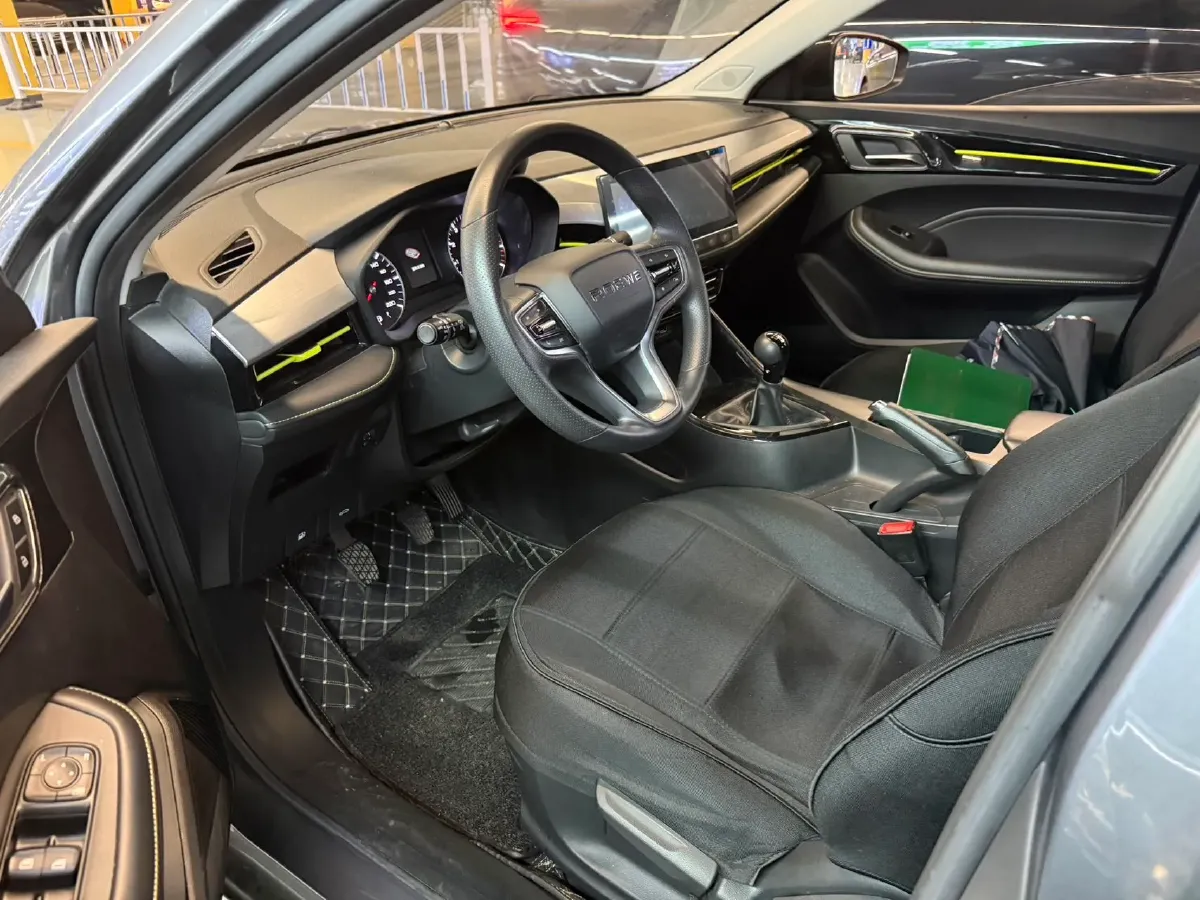 2021 Roewe i5 1.5L 120HP L4 5MT,autocango,china used car exporter,china ev exporter,chinese used car exporter,chinese used ev exporter