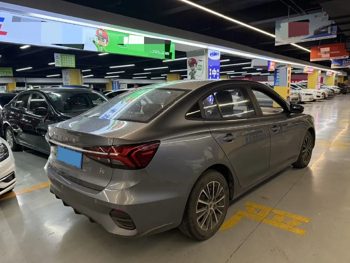 2021 Roewe i5 1.5L 120HP L4 5MT,autocango,china used car exporter,china ev exporter,chinese used car exporter,chinese used ev exporter