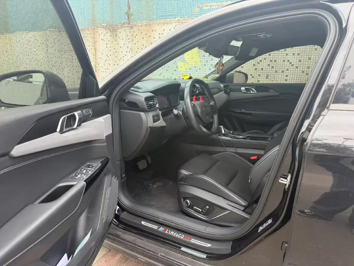 2022 LYNK&CO 02 Hatchback 2.0T 190HP L4 7DCT,autocango,china used car exporter,china ev exporter,chinese used car exporter,chinese used ev exporter