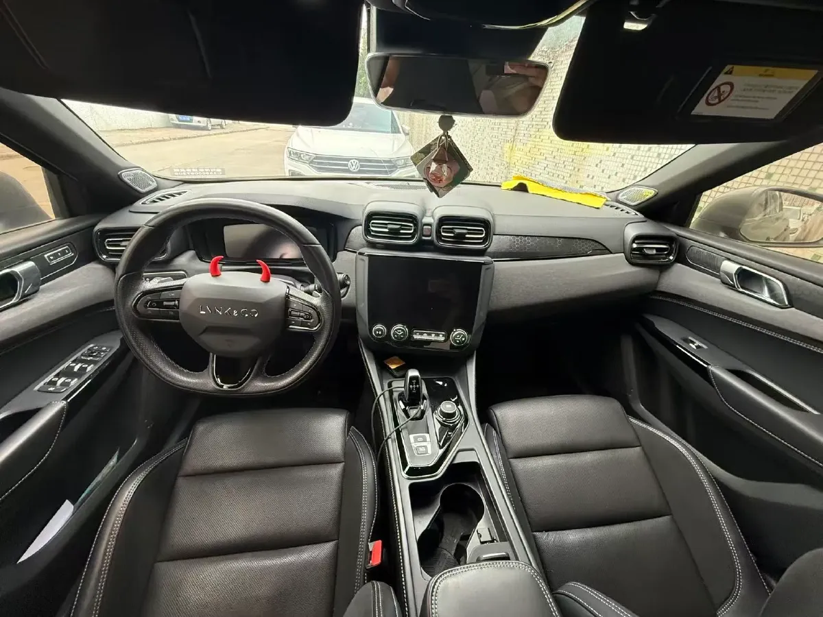 2022 LYNK&CO 02 Hatchback 2.0T 190HP L4 7DCT,autocango,china used car exporter,china ev exporter,chinese used car exporter,chinese used ev exporter