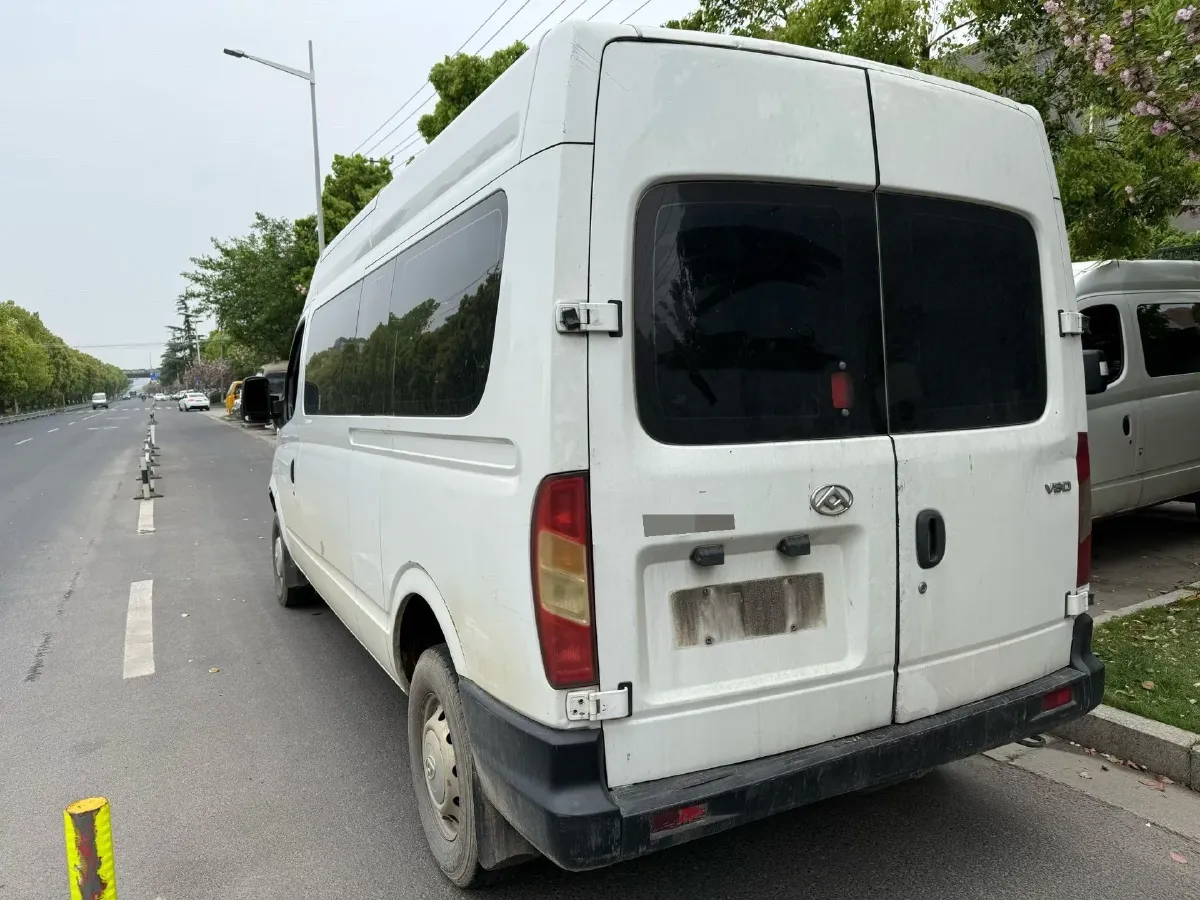 2020 MAXUS XinTu V80 2.5T 136HP L4 6MT,autocango,china used car exporter,china ev exporter,chinese used car exporter,chinese used ev exporter