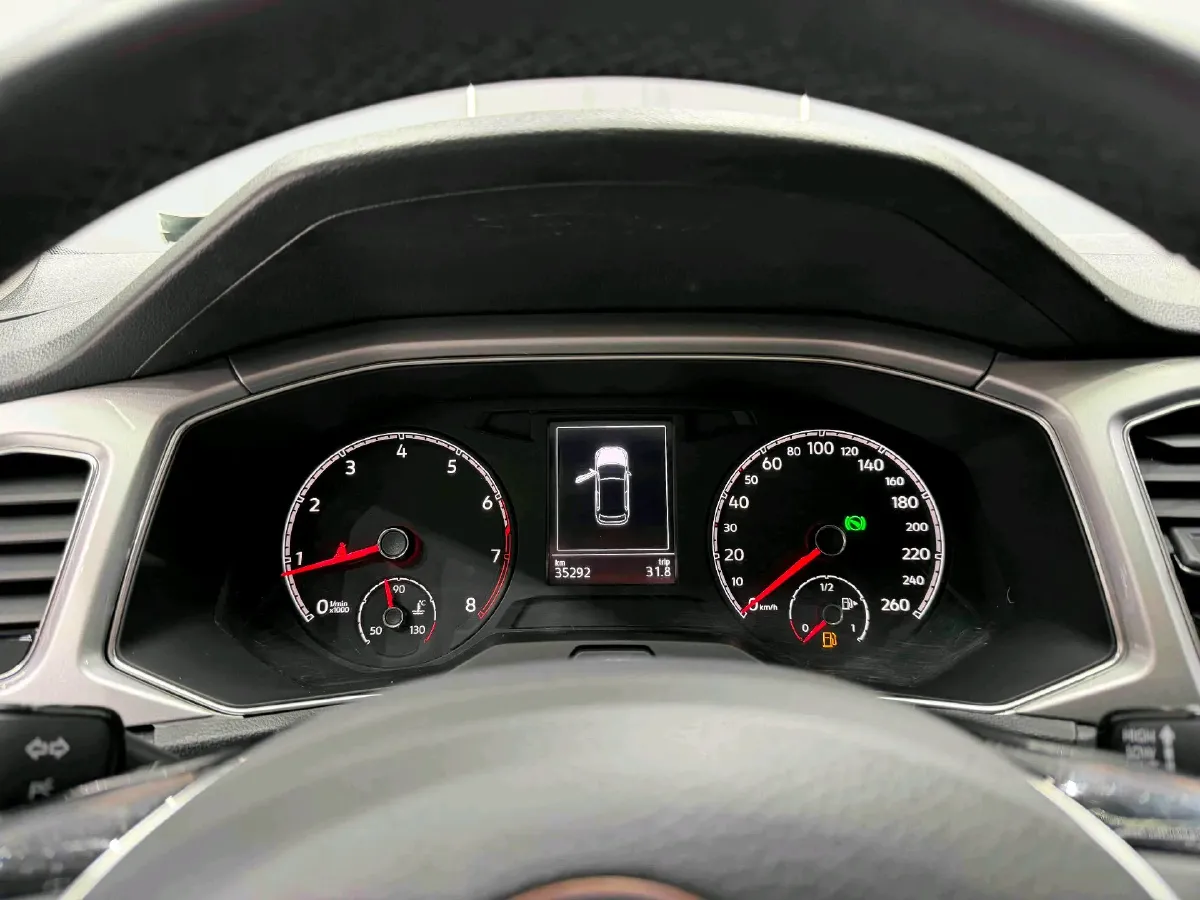 2022 Volkswagen T-Roc 1.4T 150HP L4 7DCT,autocango,china used car exporter,china ev exporter,chinese used car exporter,chinese used ev exporter