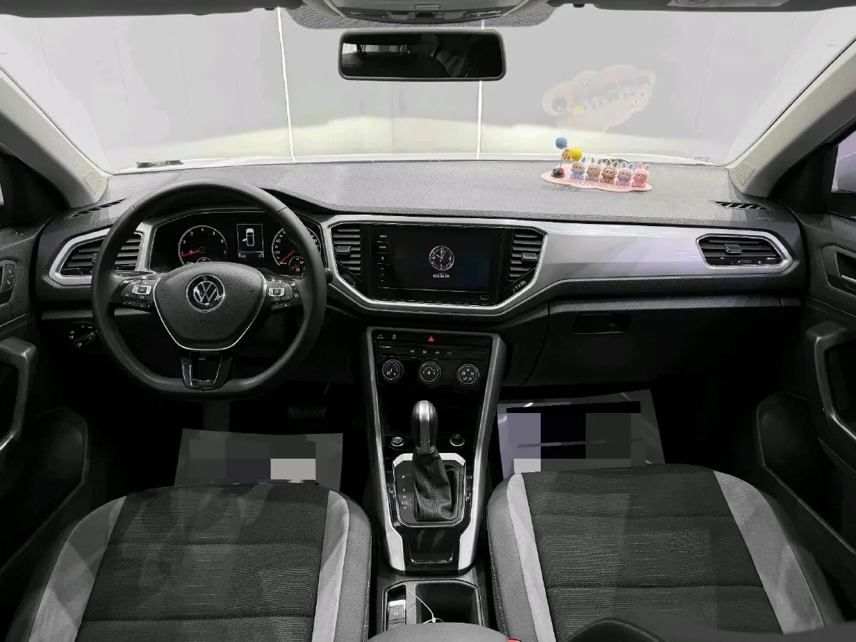2022 Volkswagen T-Roc 1.4T 150HP L4 7DCT,autocango,china used car exporter,china ev exporter,chinese used car exporter,chinese used ev exporter