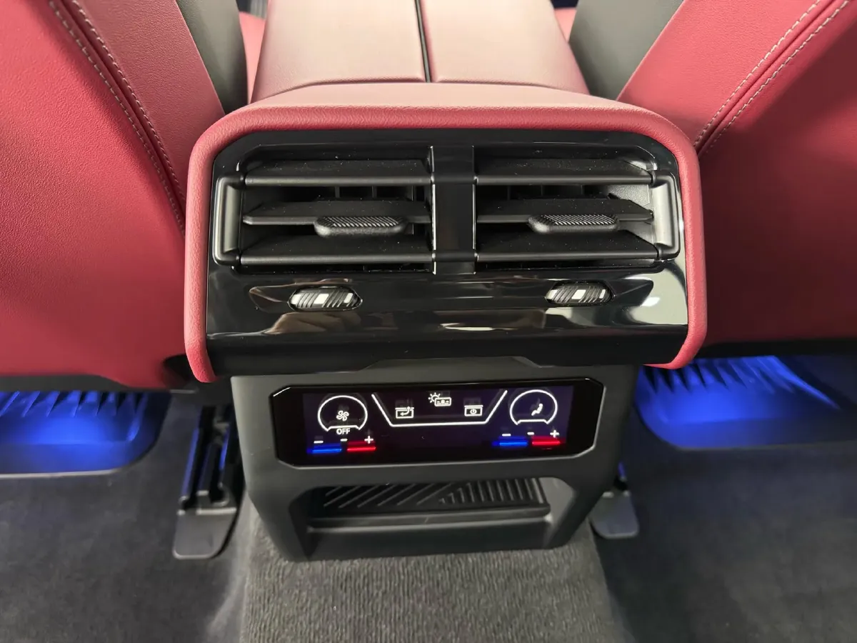 2025 BMW i5 BEV 96.96KWH,autocango,china used car exporter,china ev exporter,chinese used car exporter,chinese used ev exporter