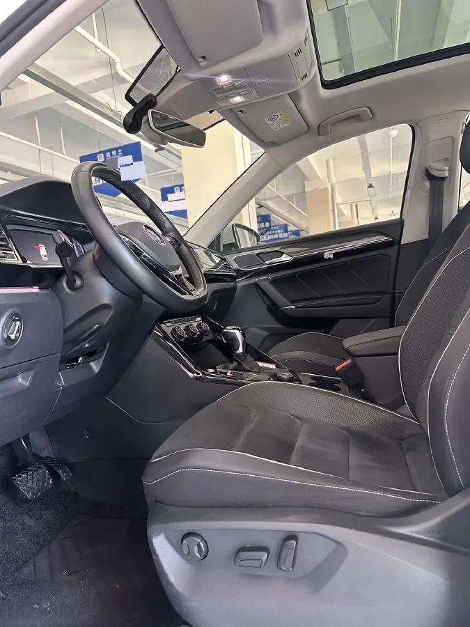 2019 Volkswagen Tayron 2.0T 186HP L4 7DCT,autocango,china used car exporter,china ev exporter,chinese used car exporter,chinese used ev exporter