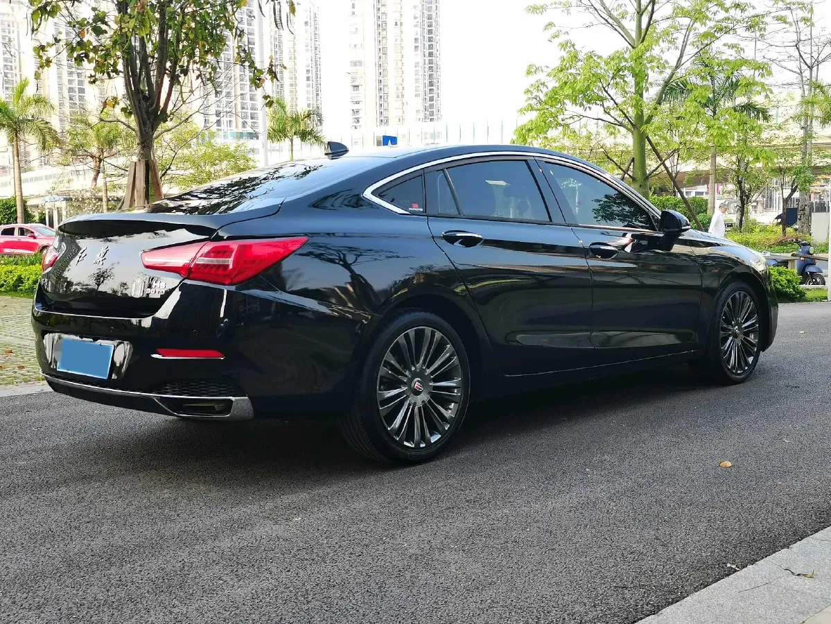 2020 HongQi H5 1.8T 197HP L4 6AT,autocango,china used car exporter,china ev exporter,chinese used car exporter,chinese used ev exporter