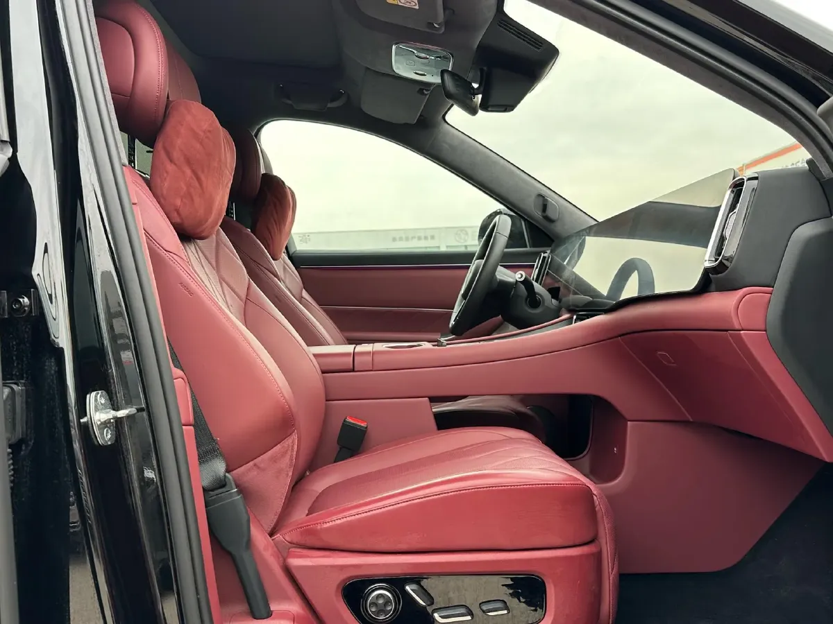 2025 AITO AITO M8 BEV,autocango,china used car exporter,china ev exporter,chinese used car exporter,chinese used ev exporter