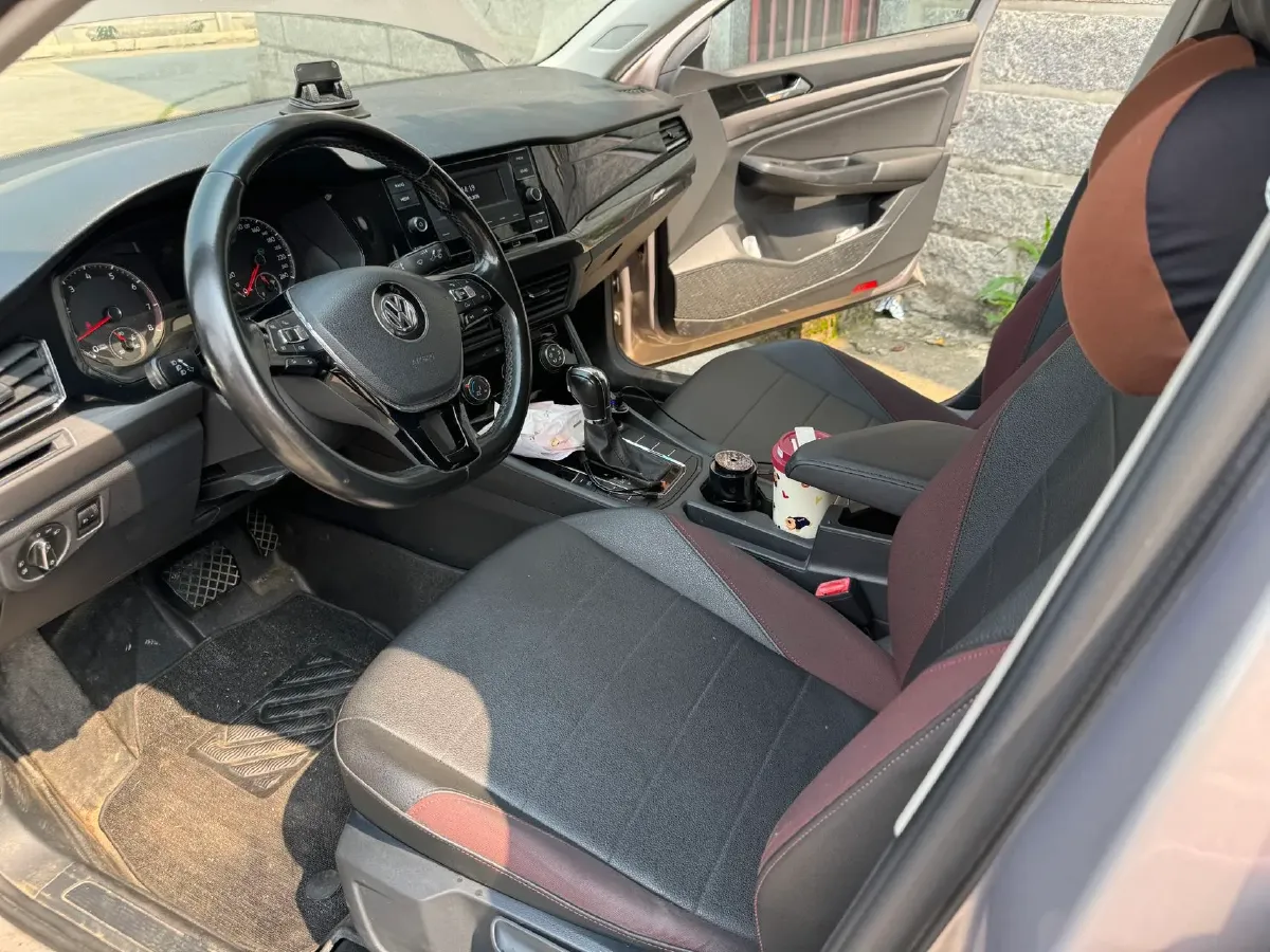 2019 Bestune T77 1.2T 143HP L4 7DCT,autocango,china used car exporter,china ev exporter,chinese used car exporter,chinese used ev exporter