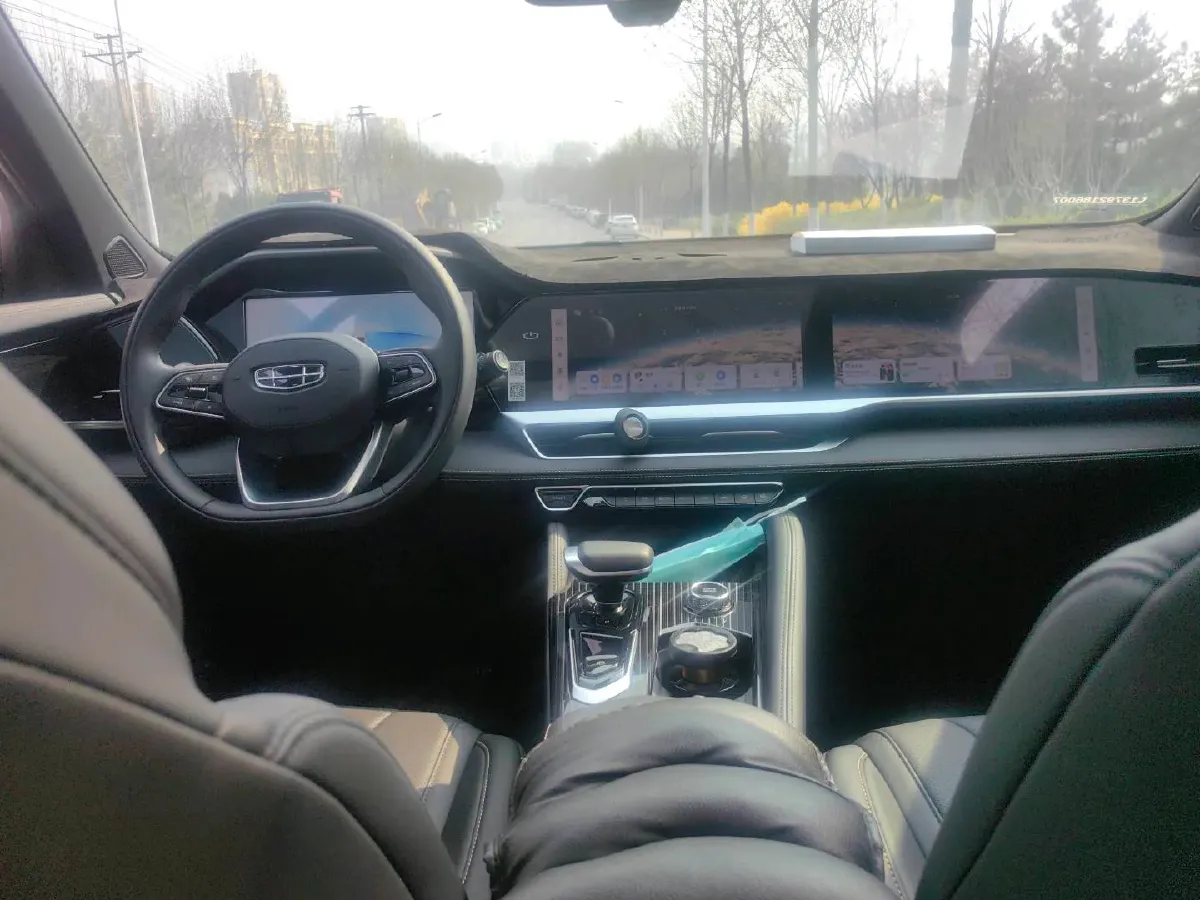 2024 Geely Monjaro 2.0T 218HP L4 7DCT,autocango,china used car exporter,china ev exporter,chinese used car exporter,chinese used ev exporter