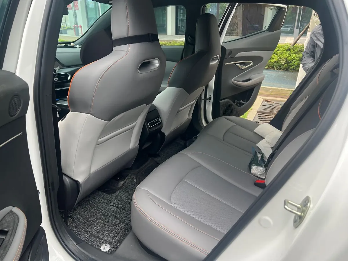 2022 ChangAn UNI-T 1.5T 188HP L4 7DCT,autocango,china used car exporter,china ev exporter,chinese used car exporter,chinese used ev exporter