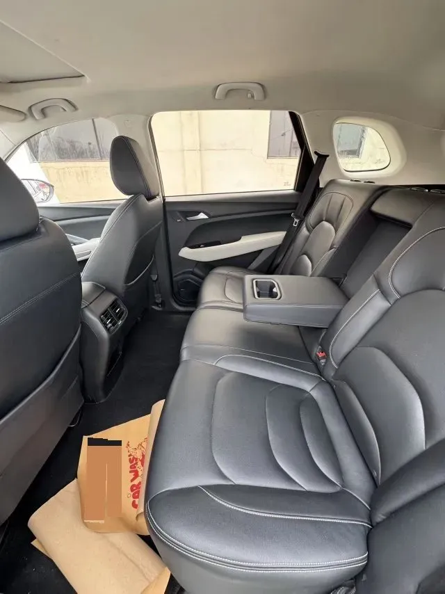 2019 BaoJun 530 1.5T 151HP L4 CVT,autocango,china used car exporter,china ev exporter,chinese used car exporter,chinese used ev exporter