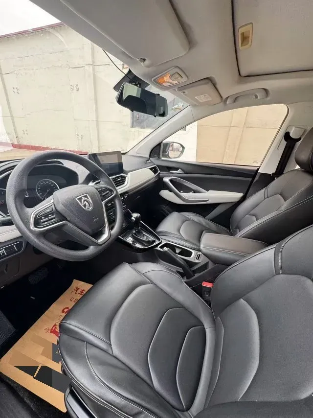 2019 BaoJun 530 1.5T 151HP L4 CVT,autocango,china used car exporter,china ev exporter,chinese used car exporter,chinese used ev exporter