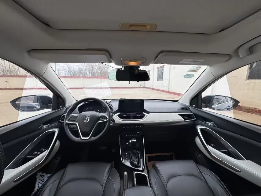 2019 BaoJun 530 1.5T 151HP L4 CVT,autocango,china used car exporter,china ev exporter,chinese used car exporter,chinese used ev exporter