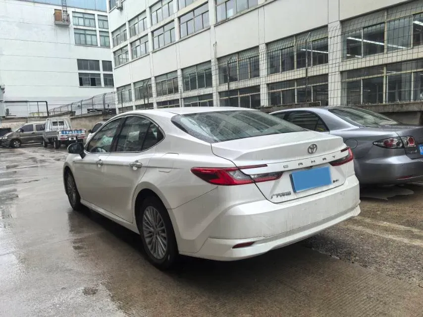 2024 Toyota Camry 2.0L 152HP L4 E-CVT Hybrid,autocango,china used car exporter,china ev exporter,chinese used car exporter,chinese used ev exporter