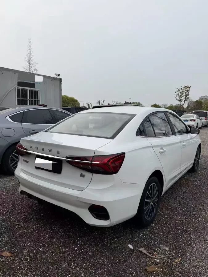 2021 Roewe i5 1.5L 120HP L4 CVT,autocango,china used car exporter,china ev exporter,chinese used car exporter,chinese used ev exporter