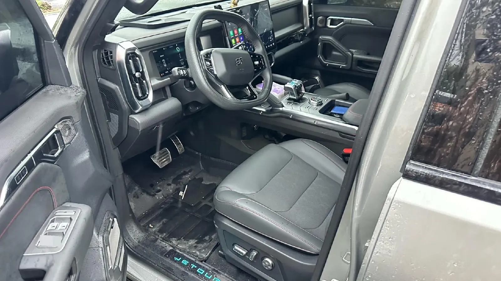 2023 Jetour Traveller 2.0T 254HP L4 8AT,autocango,china used car exporter,china ev exporter,chinese used car exporter,chinese used ev exporter