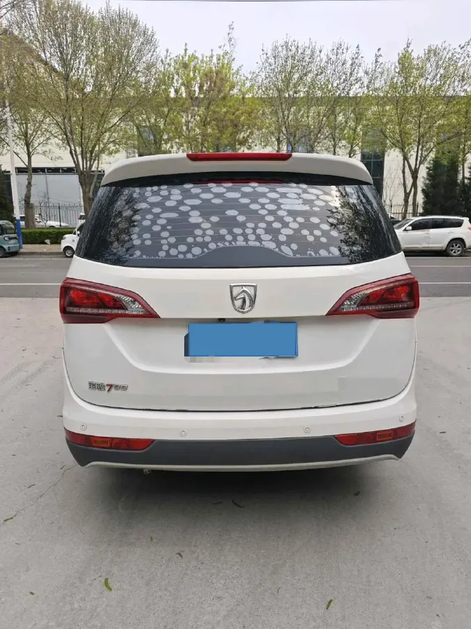 2019 BaoJun 730 1.5L 105HP L4 6MT,autocango,china used car exporter,china ev exporter,chinese used car exporter,chinese used ev exporter