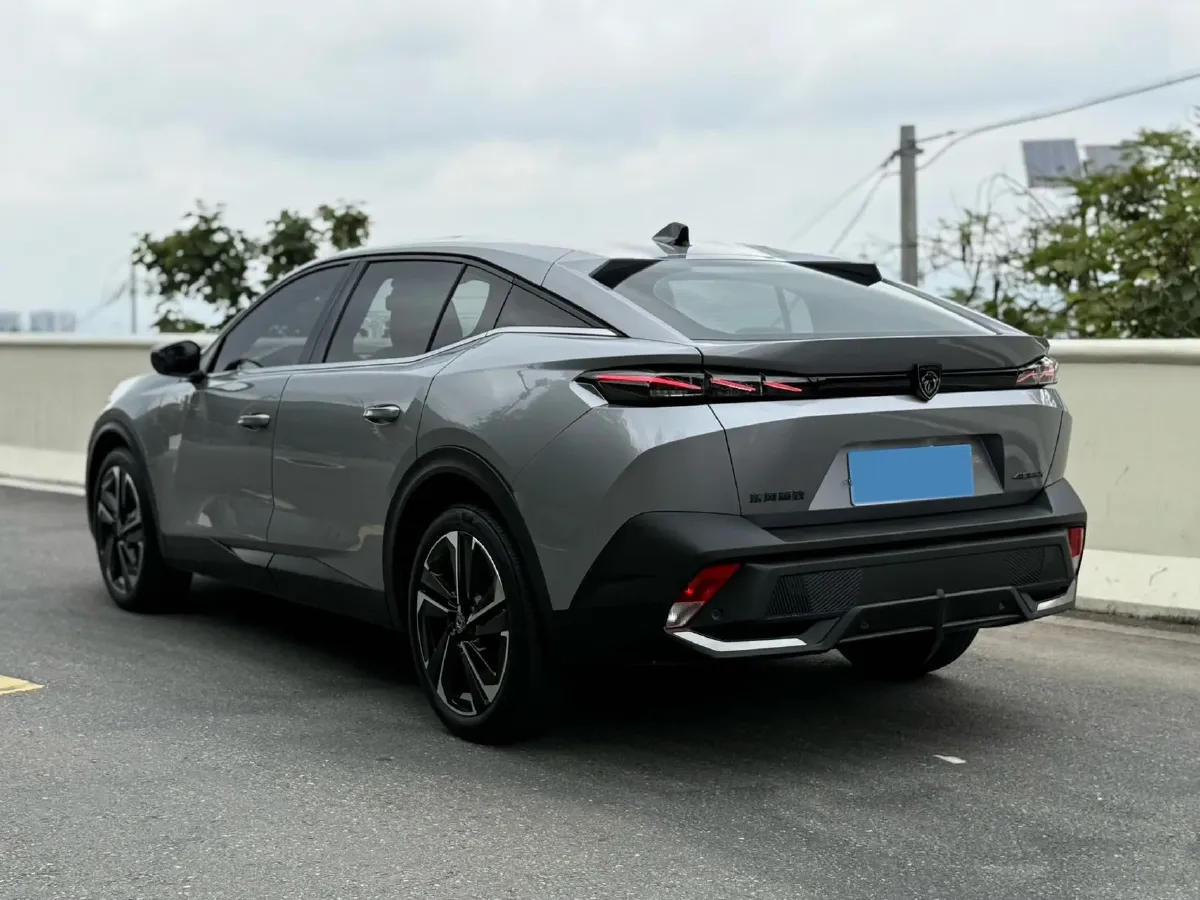 2023 Peugeot 408X 1.6T 175HP L4 8AT,autocango,china used car exporter,china ev exporter,chinese used car exporter,chinese used ev exporter