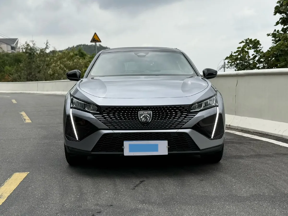 2023 Peugeot 408X 1.6T 175HP L4 8AT,autocango,china used car exporter,china ev exporter,chinese used car exporter,chinese used ev exporter