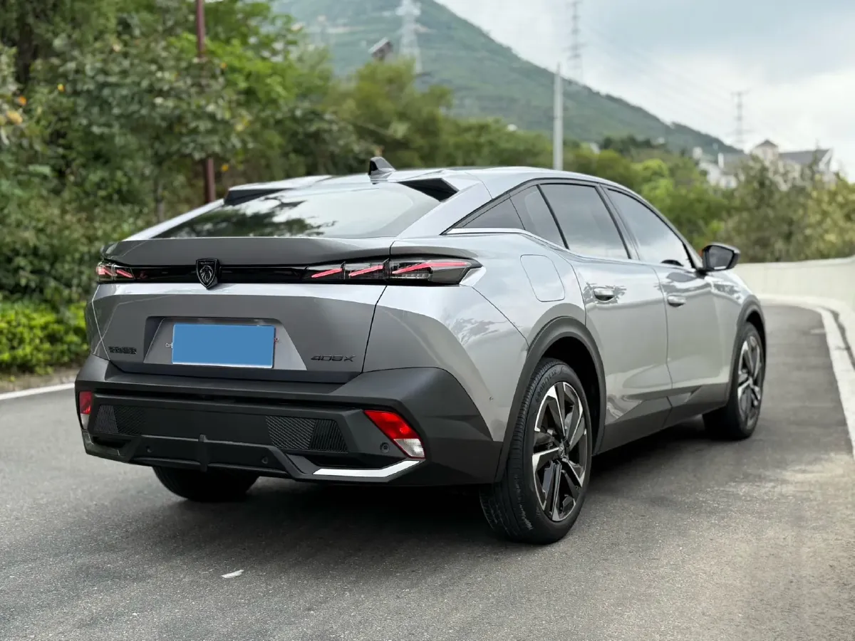 2023 Peugeot 408X 1.6T 175HP L4 8AT,autocango,china used car exporter,china ev exporter,chinese used car exporter,chinese used ev exporter