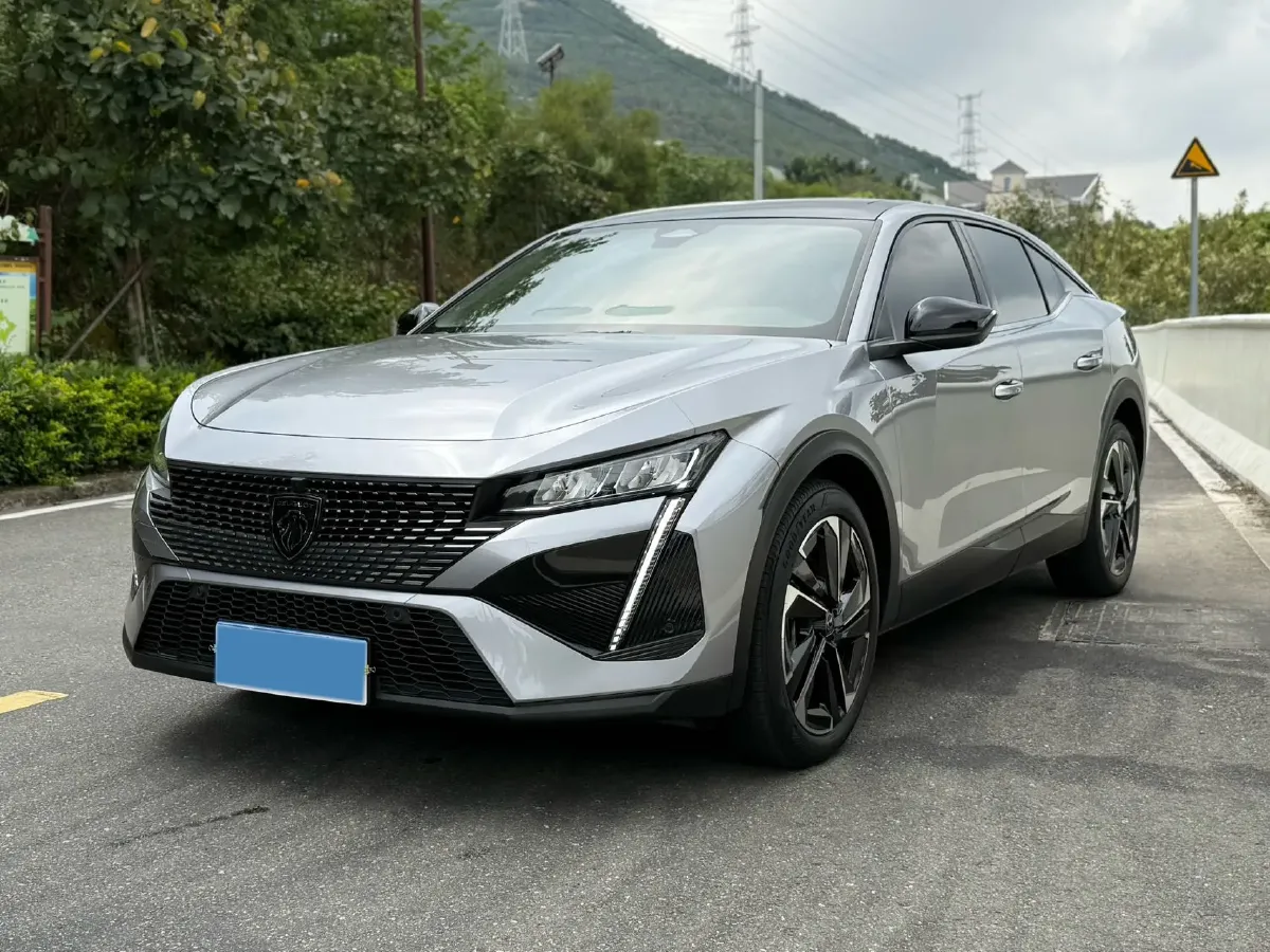 2023 Peugeot 408X 1.6T 175HP L4 8AT,autocango,china used car exporter,china ev exporter,chinese used car exporter,chinese used ev exporter