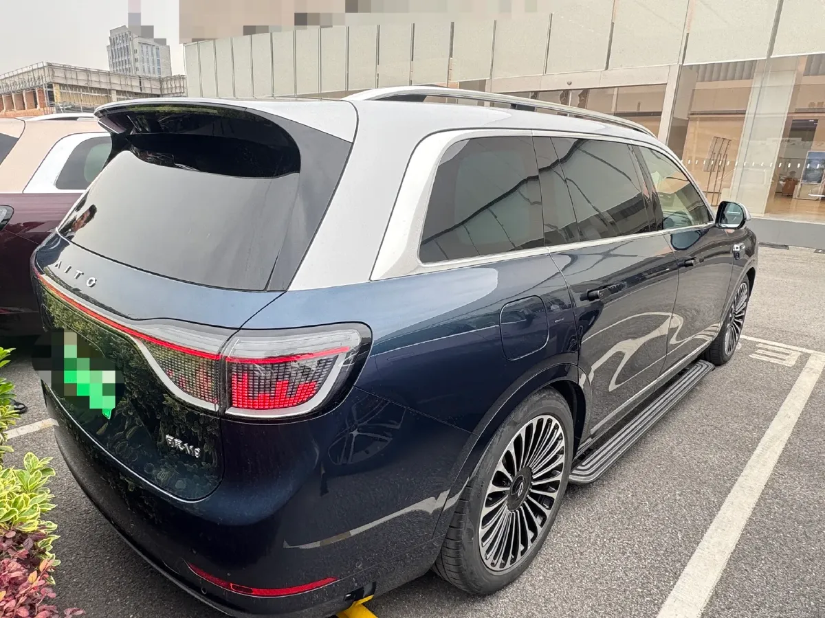 2025 AITO AITO M9 REEV 160HP REEV 52KWH,autocango,china used car exporter,china ev exporter,chinese used car exporter,chinese used ev exporter