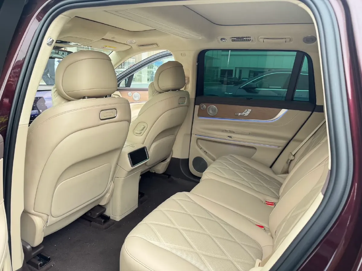 2025 AITO AITO M9 REEV 160HP REEV 52KWH,autocango,china used car exporter,china ev exporter,chinese used car exporter,chinese used ev exporter