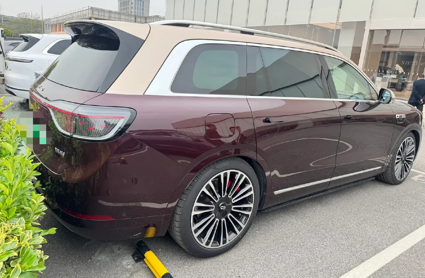 2025 AITO AITO M9 REEV 160HP REEV 52KWH,autocango,china used car exporter,china ev exporter,chinese used car exporter,chinese used ev exporter