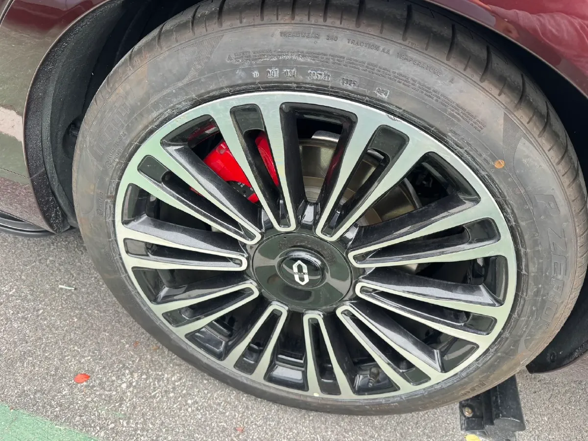 2025 AITO AITO M9 REEV 160HP REEV 52KWH,autocango,china used car exporter,china ev exporter,chinese used car exporter,chinese used ev exporter