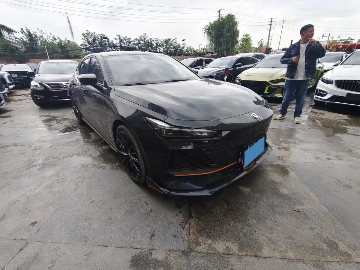 2023 ChangAn UNI-V 1.5T 188HP L4 7DCT,autocango,china used car exporter,china ev exporter,chinese used car exporter,chinese used ev exporter