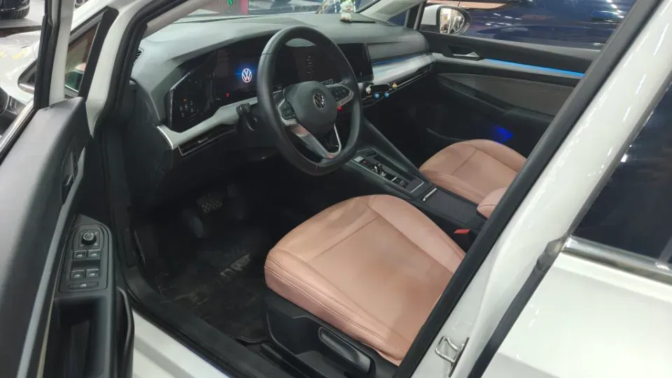 2021 Volkswagen Golf 1.2T 116HP L4 7DCT,autocango,china used car exporter,china ev exporter,chinese used car exporter,chinese used ev exporter