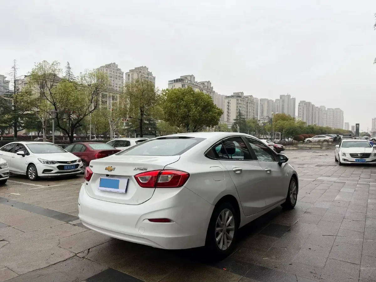 2018 Chevrolet Cruze 1.5L 114HP L4 6AT,autocango,china used car exporter,china ev exporter,chinese used car exporter,chinese used ev exporter