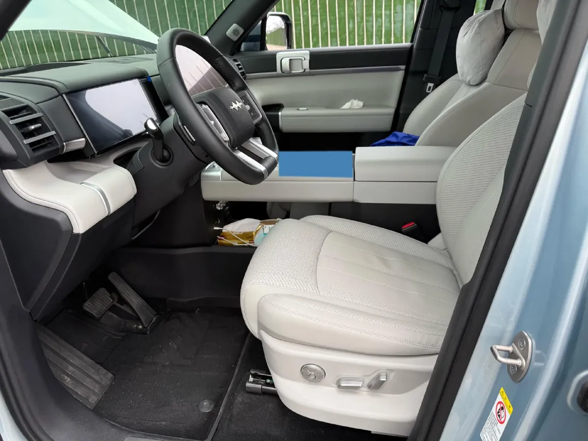 2025 FangChengBao Tai 7 1.5T 156HP L4 E-CVT PHEV,autocango,china used car exporter,china ev exporter,chinese used car exporter,chinese used ev exporter