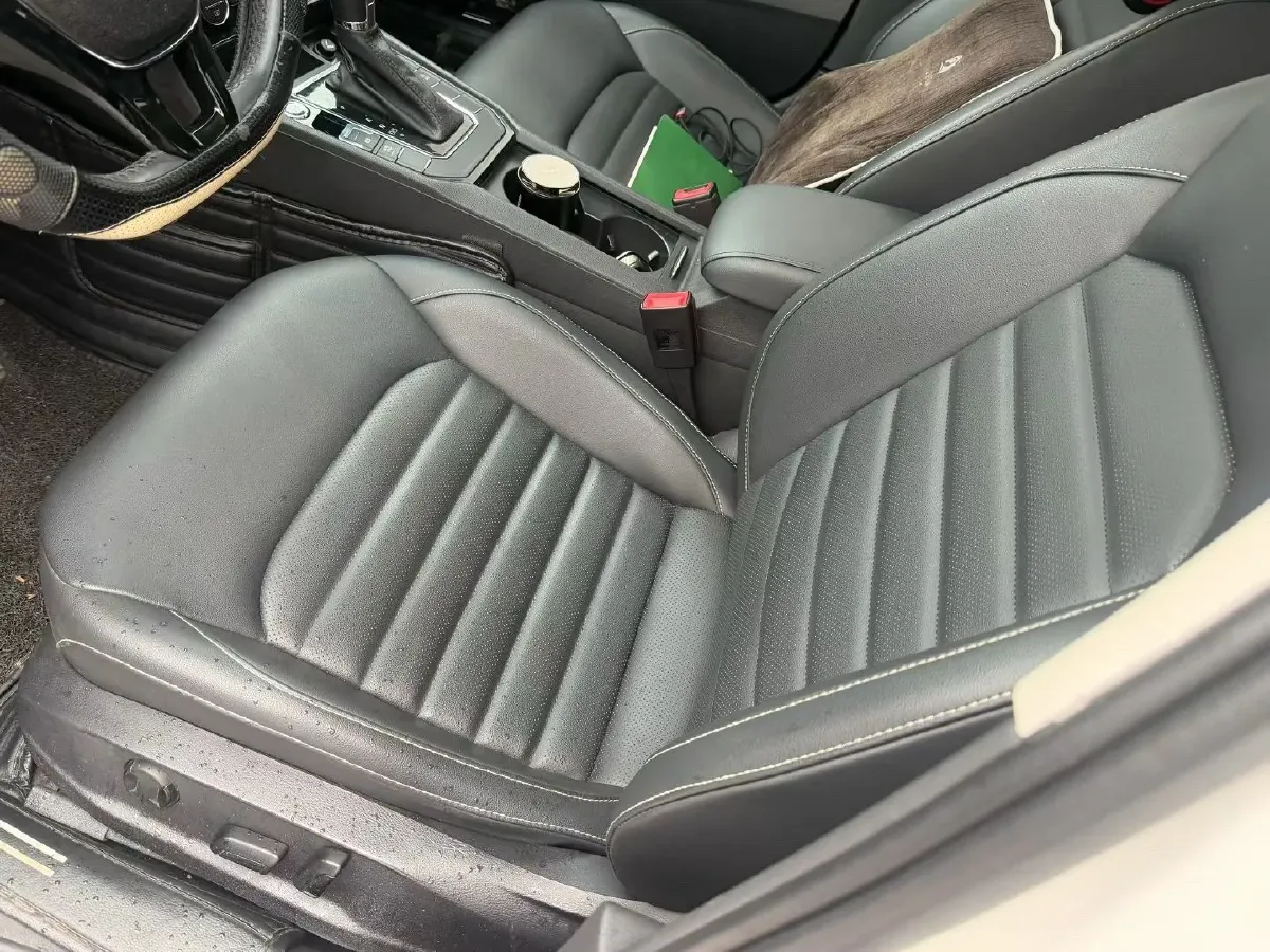 2019 Volkswagen Tayron 2.0T 186HP L4 7DCT,autocango,china used car exporter,china ev exporter,chinese used car exporter,chinese used ev exporter