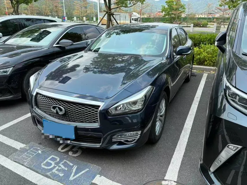 2019 Infiniti Q70 2.0T 211HP L4 7AT,autocango,china used car exporter,china ev exporter,chinese used car exporter,chinese used ev exporter