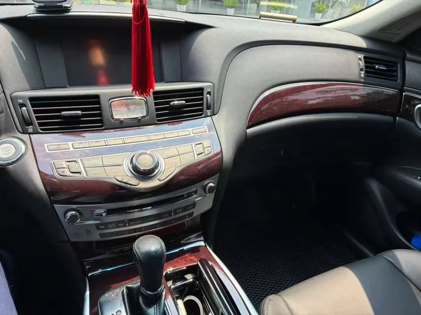 2019 Infiniti Q70 2.0T 211HP L4 7AT,autocango,china used car exporter,china ev exporter,chinese used car exporter,chinese used ev exporter