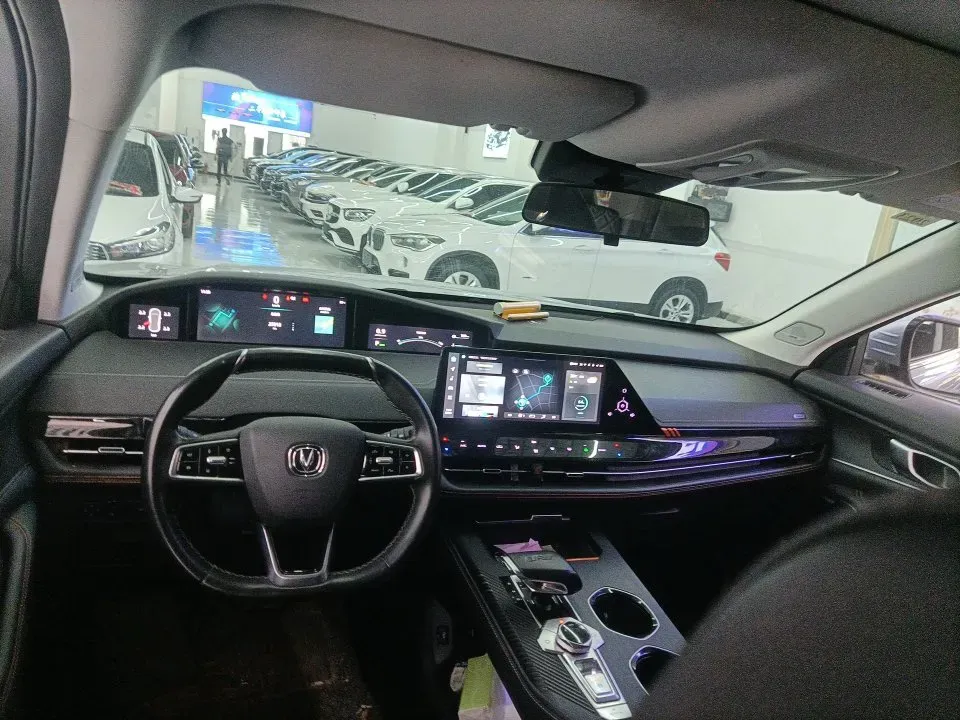 2021 ChangAn UNI-K 2.0T 233HP L4 8AT,autocango,china used car exporter,china ev exporter,chinese used car exporter,chinese used ev exporter